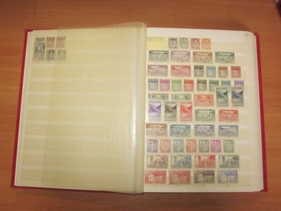 Trois classeurs de TP des colonies françaises/Monaco/Andorre/Sarre...