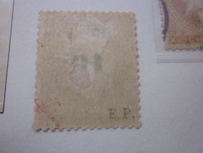 Une pochette avec des pages d'album TP de...