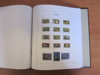 Trois albums DAVO avec étuis (bon état),...