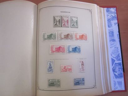 Un album Yvert et Tellier avec étui rouge...
