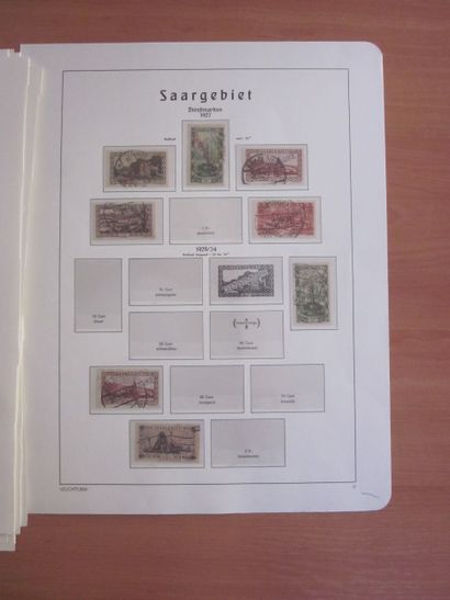 Une chemise avec des pages Luchtturm de la...