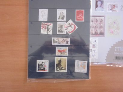 Une chemise avec des TP France neufs** pochettes...