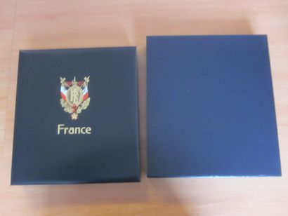 Un album DAVO avec étuis (bon état), TP de...