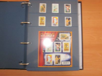 Un album avec feuilles TP de France neufs**...