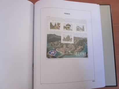 Un album DAVO avec étuis (bon état), TP de...