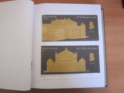 Deux albums DAVO avec étuis (bon état), TP...