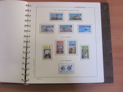 Trois albums avec étuis (2 FI-LABO 1 PHILOS...