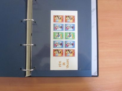 Deux albums avec feuilles LEUCHTTURM TP de...
