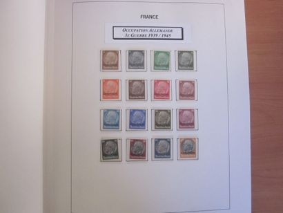 Un album DAVO avec étui (bon état), TP de...