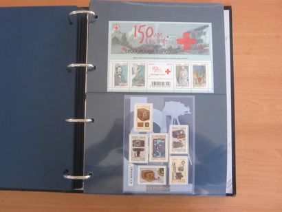 Un album avec feuilles TP de France neufs**...