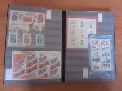 Deux classeurs de stock TP France neufs**...