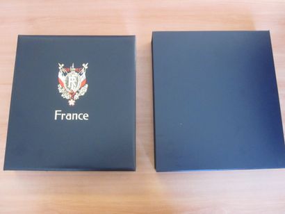 Un album DAVO avec étuis (bon état), TP de...