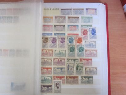 Trois classeurs de TP des colonies françaises/Monaco/Andorre/Sarre...