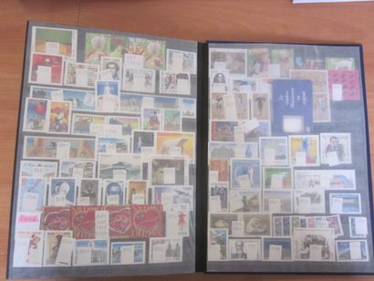 Deux classeurs de stock TP France neufs**...