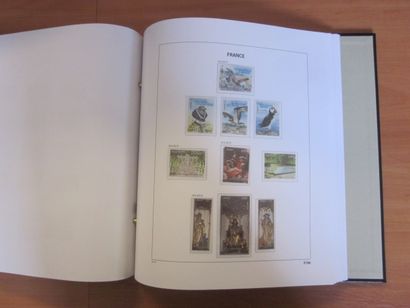 Trois albums DAVO avec étuis (bon état),...