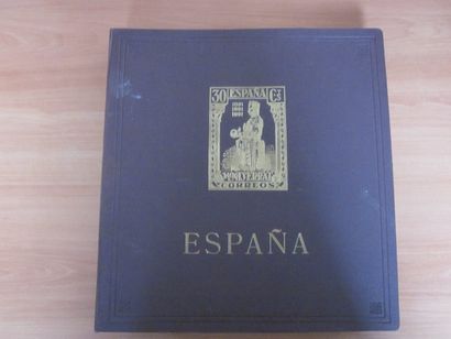 Deux albums et un classeur Espagne TP oblitérés...