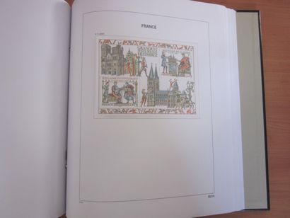 Un album DAVO avec étuis (bon état), TP de...