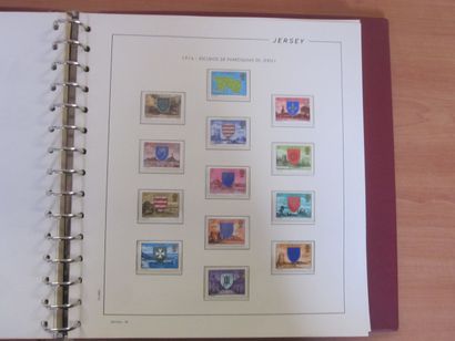 Trois albums avec étuis (2 FI-LABO 1 PHILOS...