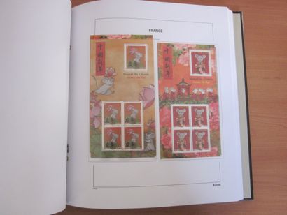 Un album DAVO avec étuis (bon état), TP de...