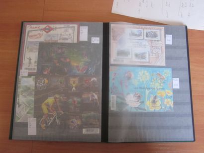 Trois classeurs de stock TP France neufs**...