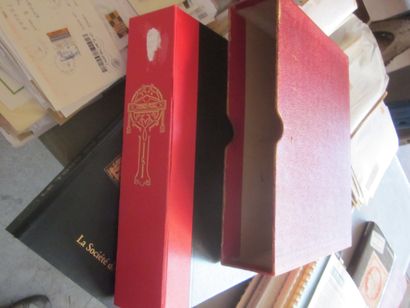 Trois cartons avec un fort volume de courrier...