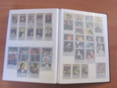Trois cartons avec 20 classeurs de TP principalement...