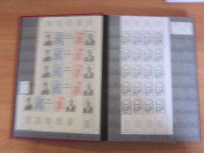 Deux classeurs de stock TP France neufs**...