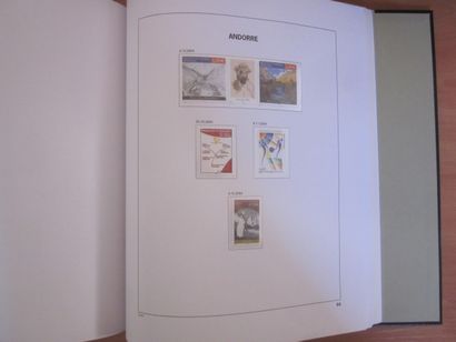 Deux albums DAVO avec étuis (bon état), un...