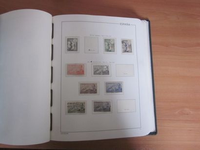 Quatre albums LEUCHTTURM Espagne à 1990 (bon...