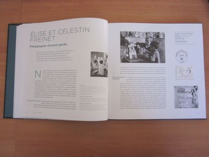 Deux livres des timbres de la poste française...