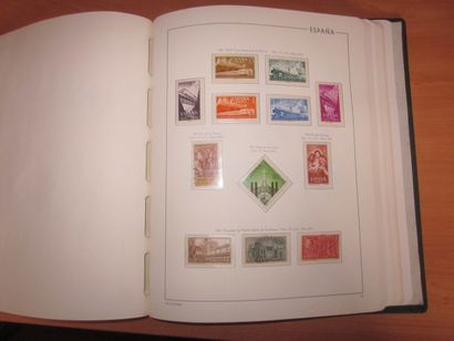 Quatre albums LEUCHTTURM Espagne à 1990 (bon...