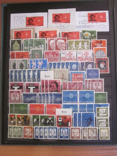 Trois classeurs de TP : Hongrie (neufs* neufs**...