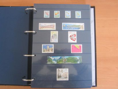 Un album avec feuilles TP de France neufs**...