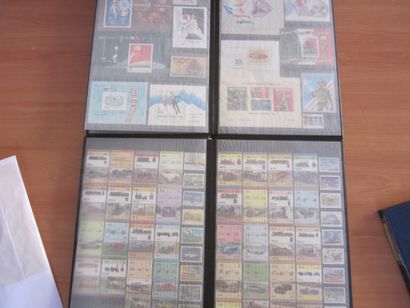 Deux cartons avec 27 classeurs de TP avec...