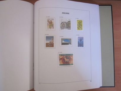 Deux albums DAVO avec étuis (bon état), un...