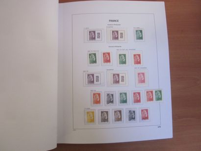 Un album DAVO avec étuis (bon état), TP de...