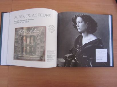 Deux livres des timbres de la poste française...