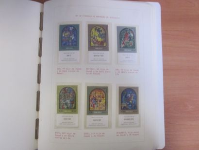 Un carton avec 8 classeurs de TP principalement...