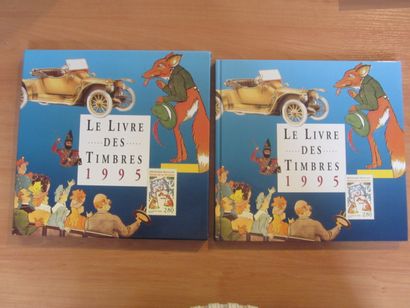 Un petit carton avec 4 livres édités par...