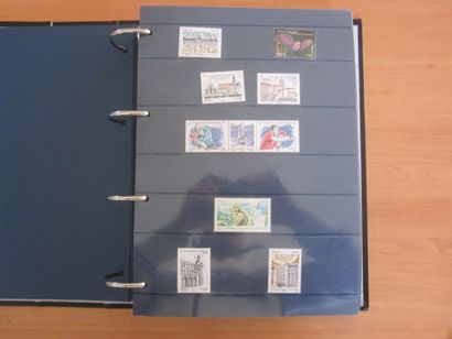 Un album avec feuilles TP de France neufs**...