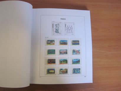 Trois albums DAVO avec étuis (bon état),...