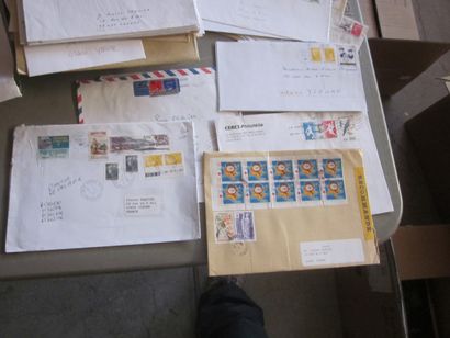 Trois cartons avec un fort volume de courrier...