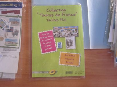 Une pochette avec des TP de France neufs**...