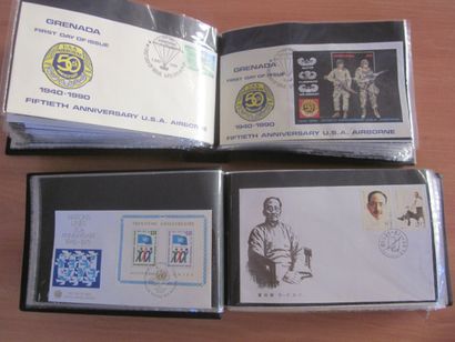 Deux cartons avec 19 classeurs (contenance...