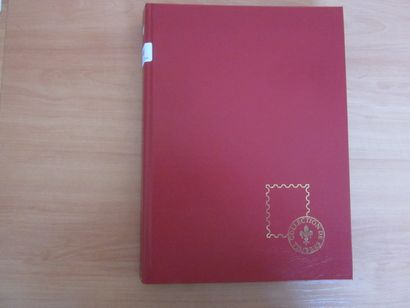 Un classeur rouge de stock TP France neufs**...