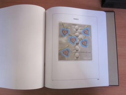 Trois albums DAVO avec étuis (bon état),...