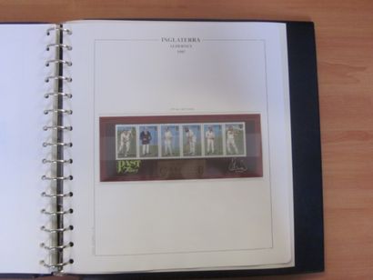 Deux albums avec étuis (1 LECHTTURM 1 PHILOS...