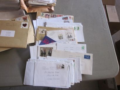 Trois cartons avec un fort volume de courrier...