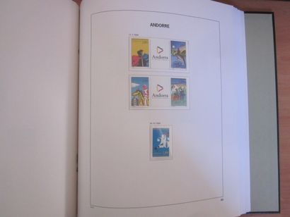 Deux albums DAVO avec étuis (bon état), un...