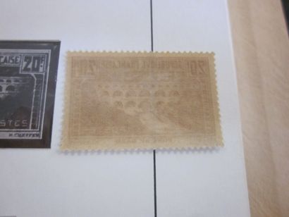 Deux Albums SAFE (bon état) TP France neufs*...